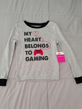 Kids' 'My Heart Belongs to Gaming' Long-Sleeve Tee - Gray & Black